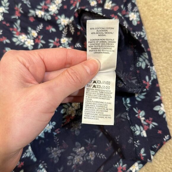 Lucky Brand NWT Women Top Blue Red White Flowers Short Sleeve Button Front Small - Picture 6 of 7